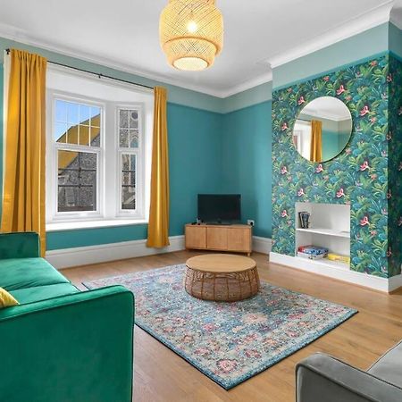 Clinton Place Seaford Luaran gambar