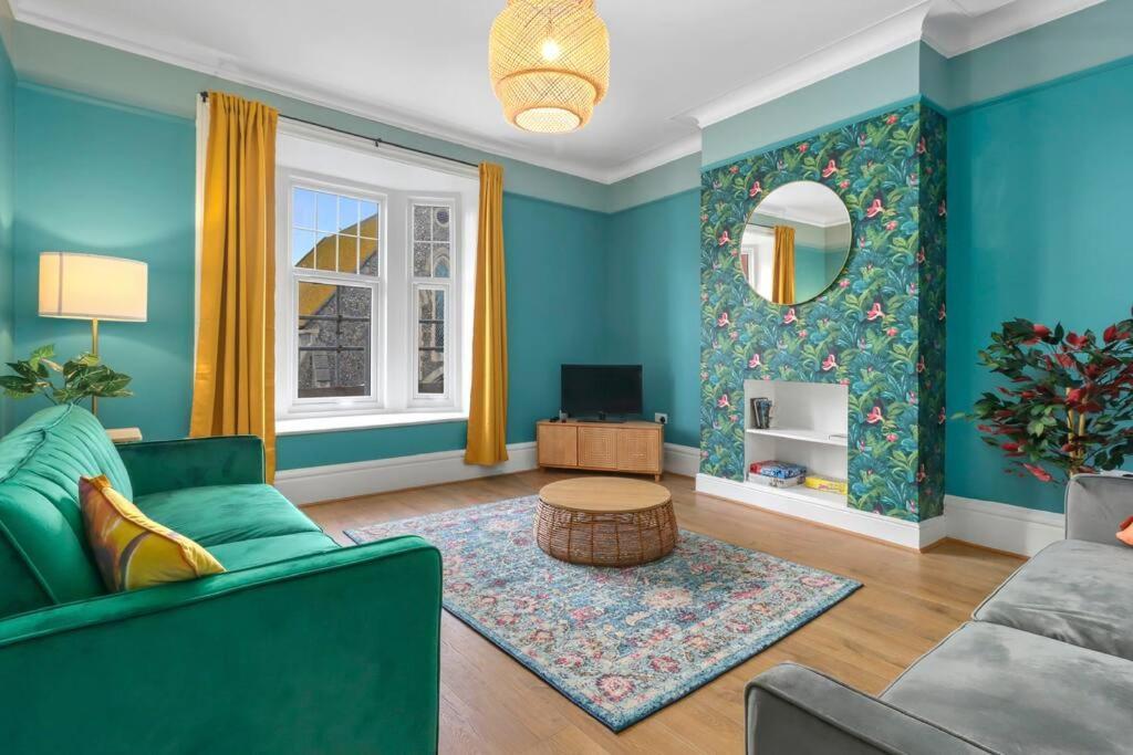 Clinton Place Seaford Luaran gambar